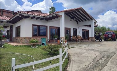 Espectacular casa campestre en venta vía Rionegro a san vicente Ferrer