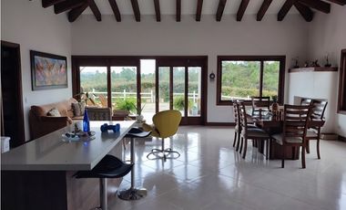 Espectacular casa campestre en venta vía Rionegro a san vicente Ferrer