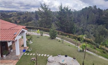Espectacular casa campestre en venta vía Rionegro a san vicente Ferrer