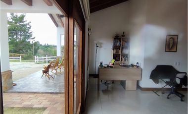 Espectacular casa campestre en venta vía Rionegro a san vicente Ferrer