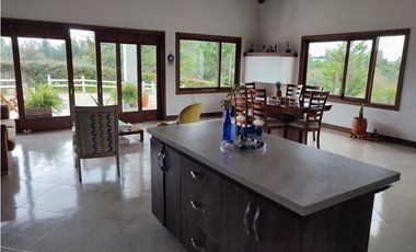 Espectacular casa campestre en venta vía Rionegro a san vicente Ferrer