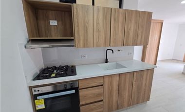 VENDO APARTAMENTO CON VISTA AL PARQUE PRINCIPAL DE GUATAPE