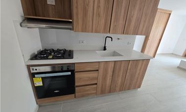 VENDO APARTAMENTO CON VISTA AL PARQUE PRINCIPAL DE GUATAPE