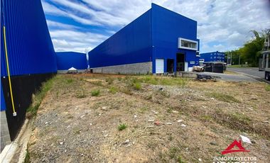 Venta lote para bodega en Cerritos, Pereira