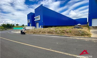 Venta lote para bodega en Cerritos, Pereira
