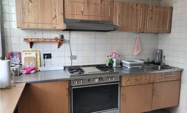 AMPLIO DEPARTAMENTO DE DOS NIVELES EN PASTORES