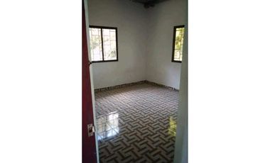 ALQUIO.CASA 2HAB 1 BAÑO 01 ENERO 2026