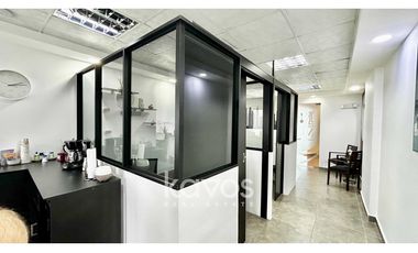 OFICINA EN SORTIS BUSINESS TOWER - A LA VENTA
