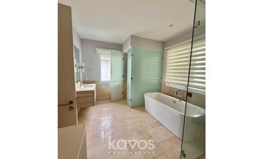 BANCO VENDE CASA EN BUENAVENTURA - OCEAN LAKES - NEGOCIABLE