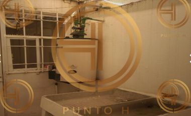 CASA A LA VENTA EN FRACCIONAMIENTO DE TROJES, TEMOAYA, EDO. MEX., A 15 MIUTOS DEL AEROPUERTO INTERNACIONAL DE TOLUCA.