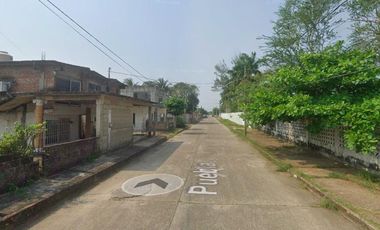 Casa en venta Calle Puebla, Lázaro Cárdenas, Nanchital, Veracruz muy cerca de Super Chedraui