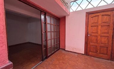 Casa PH en venta en Remedios de Escalada Este