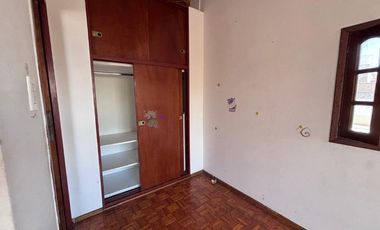Casa PH en venta en Remedios de Escalada Este
