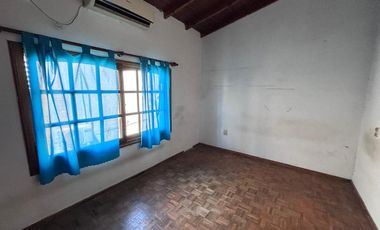 Casa PH en venta en Remedios de Escalada Este