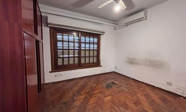 Casa PH en venta en Remedios de Escalada Este