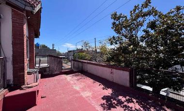 Casa PH en venta en Remedios de Escalada Este