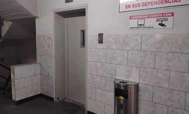 ENTRE CALLE MONJITAS Y MERCED