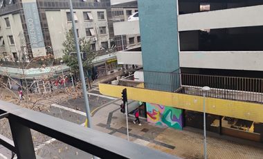 ENTRE CALLE MONJITAS Y MERCED