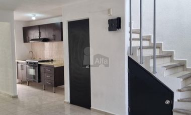 Casa en renta de 2 recámaras en privada con vigilancia Jardines de los Naranjos – León