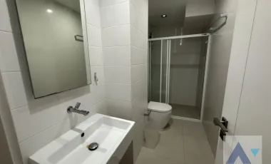 2 BR Condominium @The Room Sukhumvit 21 (AA38661)