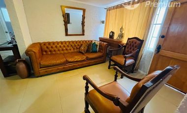 Casa en Venta en Las Amapolas, cercano a Escuela Thilda Portillo