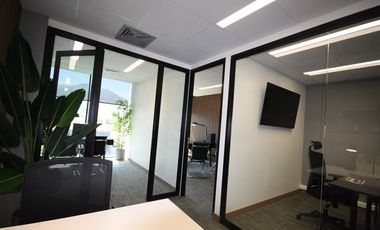 Oficina en Arriendo en Av. La Dehesa // Av. Raul Labbe // Robles