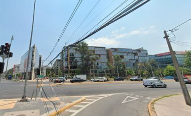 Oficina en Arriendo en Av. La Dehesa // Av. Raul Labbe // Robles