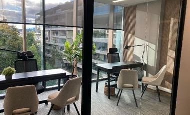 Oficina en Arriendo en Av. La Dehesa // Av. Raul Labbe // Robles