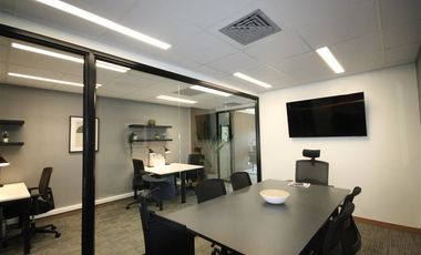 Oficina en Arriendo en Av. La Dehesa // Av. Raul Labbe // Robles