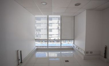 Oficina en Arriendo en Oficina 3 privados/Av.Holanda/Metro Tobalaba