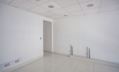 Oficina en Arriendo en Oficina 3 privados/Av.Holanda/Metro Tobalaba