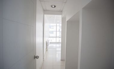 Oficina en Arriendo en Oficina 3 privados/Av.Holanda/Metro Tobalaba