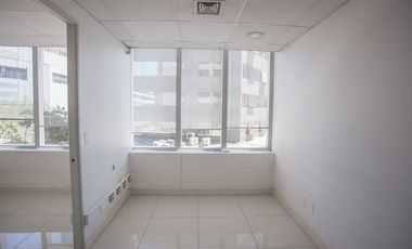 Oficina en Arriendo en Oficina 3 privados/Av.Holanda/Metro Tobalaba