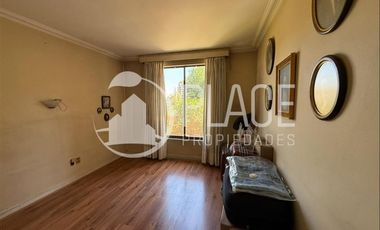 Departamento en Arriendo en Colegio del Verbo Divino, El Golf, Las Condes.