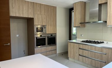 Casa en Arriendo en Av. Alcalde Delano, Av Los Trapenses