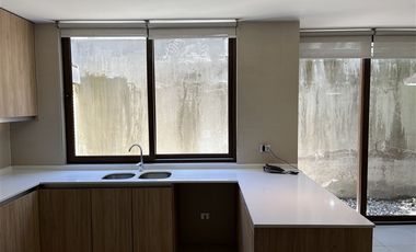 Casa en Arriendo en Av. Alcalde Delano, Av Los Trapenses