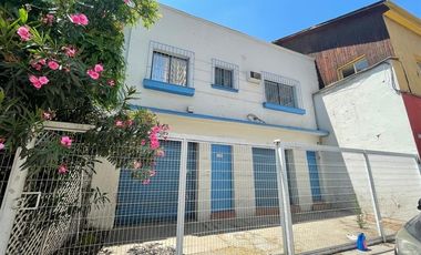 Local Comercial en Arriendo en Santa Isabel-Metro Parque Almagro