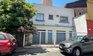 Local Comercial en Arriendo en Santa Isabel-Metro Parque Almagro