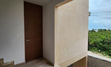 TOWNHOUSE EN VENTA CON PISCINA EN COSTA ARENA | SAN BENITO |