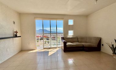 Departamento Seminuevo  en Venta con Balcón en Xonacatlán