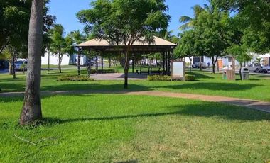 Casa en Venta En Lomas Diamante / 4 recámaras