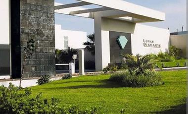 Casa en Venta En Lomas Diamante / 4 recámaras
