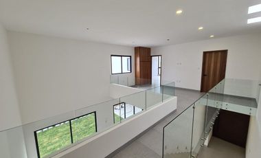 Casa en Venta En Lomas Diamante / 4 recámaras