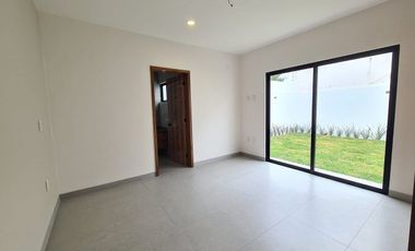 Casa en Venta En Lomas Diamante / 4 recámaras