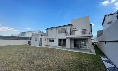 CASA EN VENTA EN PRADO LARGO, ATIZAPAN