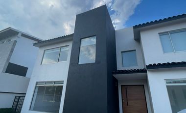 CASA EN VENTA EN PRADO LARGO, ATIZAPAN