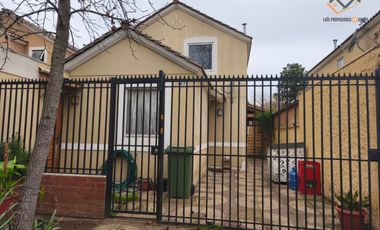 Casa en arriendo c/ estacionamiento en Nos