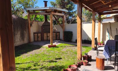 Casa en arriendo c/ estacionamiento en Nos