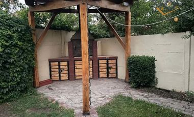 Casa en arriendo c/ estacionamiento en Nos