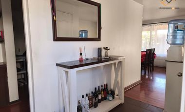 Casa en arriendo c/ estacionamiento en Nos